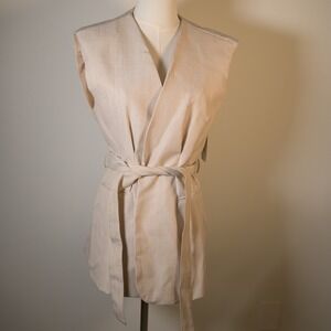 Aveloria  M US 6 Beige Sleeveless Belted Vest Neutral Textured Quiet Luxury